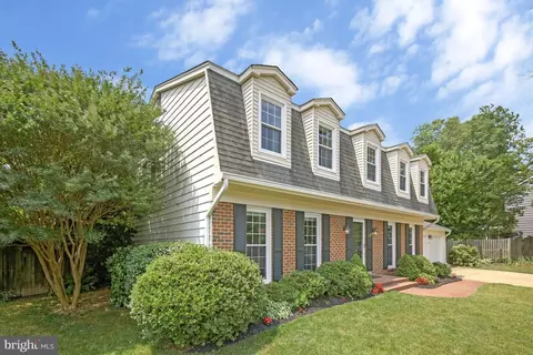 6203 Nethercombe Ct, Mclean, VA 22101 photo 2
