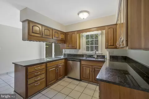 6203 Nethercombe Ct, Mclean, VA 22101 photo 15
