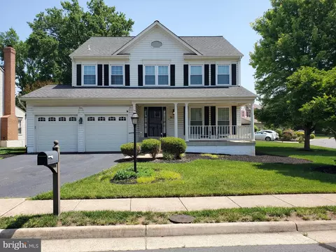 3619 Beech Down Dr, Chantilly, VA 20151