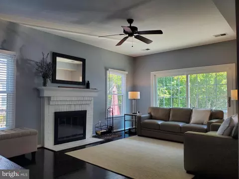 3619 Beech Down Dr, Chantilly, VA 20151 photo 9