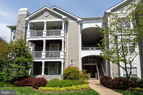 1716 Lake Shore Crest Dr #5, Reston, VA 20190