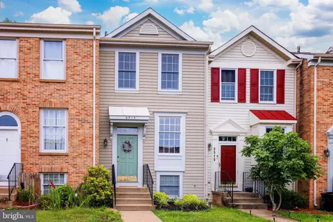 6513 Skylemar Trl, Centreville, VA 20121