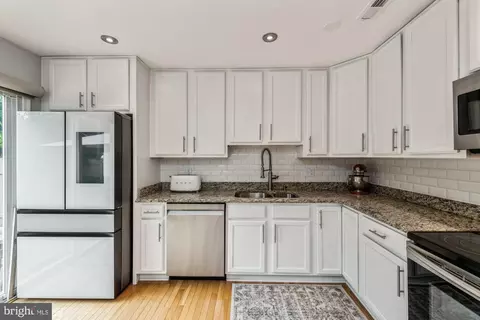 8403 Millbury Dr, Springfield, VA 22152 photo 16