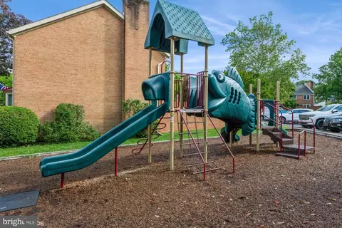 8403 Millbury Dr, Springfield, VA 22152 photo 36