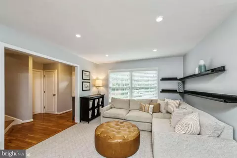 8403 Millbury Dr, Springfield, VA 22152 photo 8