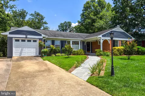 7201 Burtonwood Dr, Alexandria, VA 22307