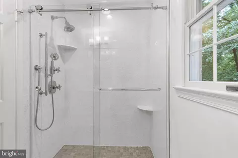 2207 Wakerobin Ln, Reston, VA 20191 photo 38