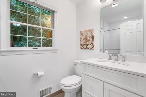 2207 Wakerobin Ln, Reston, VA 20191 photo 37