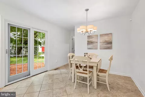 2207 Wakerobin Ln, Reston, VA 20191 photo 20