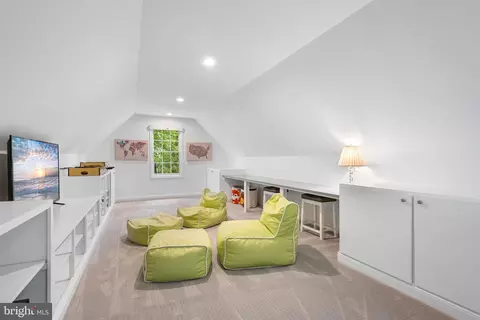 2207 Wakerobin Ln, Reston, VA 20191 photo 28