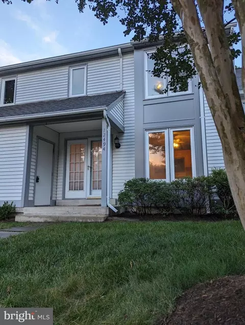 12494 Fanleaf Ct, Fairfax, VA 22033