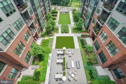 1761 Old Meadow Rd #523, Mclean, VA 22102