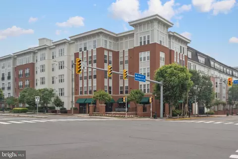 2655 Prosperity Ave #127, Fairfax, VA 22031