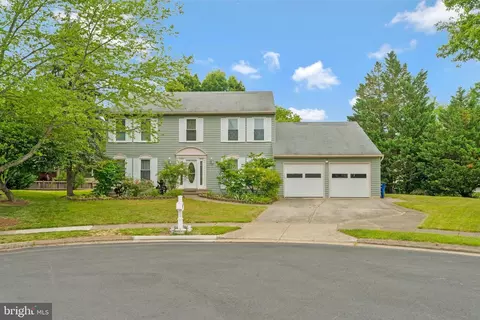 304 Hunt Way Ct, Herndon, VA 20170