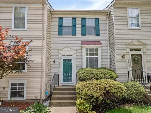 6608 Skylemar Trl, Centreville, VA 20121