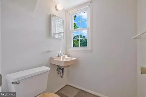 7905 Jansen Dr, Springfield, VA 22152 photo 54