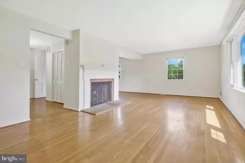 7905 Jansen Dr, Springfield, VA 22152 photo 12