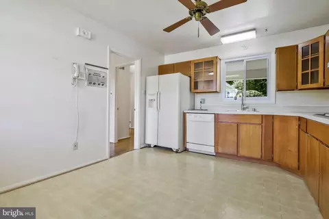 7905 Jansen Dr, Springfield, VA 22152 photo 20