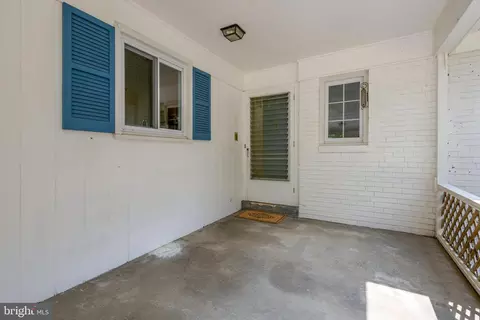 7905 Jansen Dr, Springfield, VA 22152 photo 9