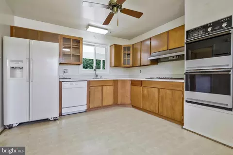 7905 Jansen Dr, Springfield, VA 22152 photo 19