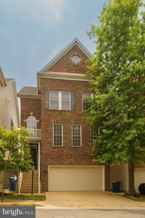 7157 Pennys Town Ct, Annandale, VA 22003