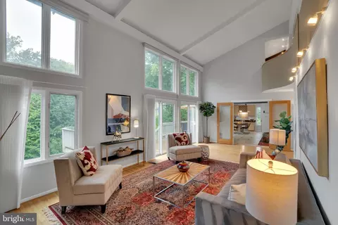 9006 Fort Craig Dr, Burke, VA 22015