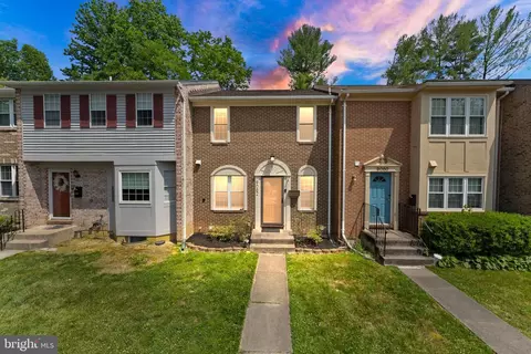 9082 Giltinan Ct, Springfield, VA 22153