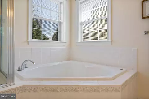 7880 Rolling Woods Ct #408, Springfield, VA 22152 photo 35