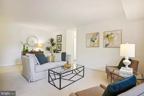 6441 Richmond Hwy #204, Alexandria, VA 22306