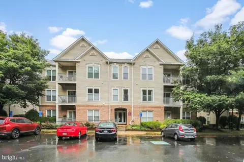 6511 Grange Ln #302, Alexandria, VA 22315