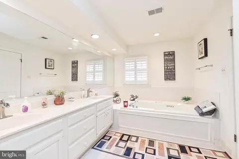 1469 Hampton Ridge Dr, Mclean, VA 22101 photo 34
