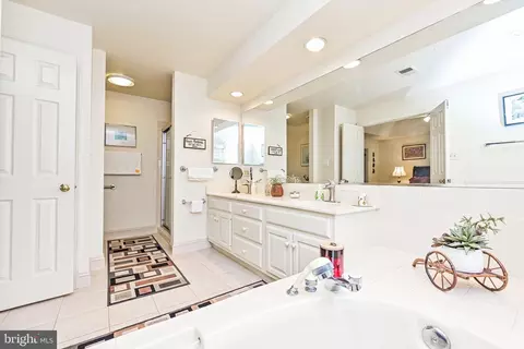 1469 Hampton Ridge Dr, Mclean, VA 22101 photo 38