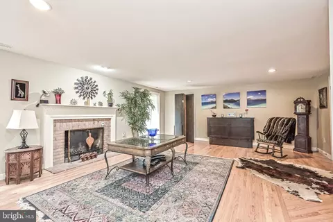 1469 Hampton Ridge Dr, Mclean, VA 22101 photo 46