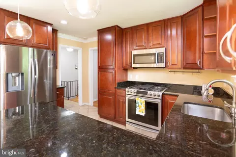 6800 Rolling Rd, Springfield, VA 22152 photo 21