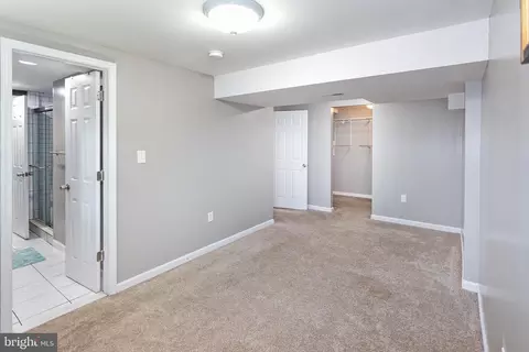 6800 Rolling Rd, Springfield, VA 22152 photo 42