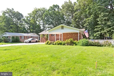6800 Rolling Rd, Springfield, VA 22152 photo 3