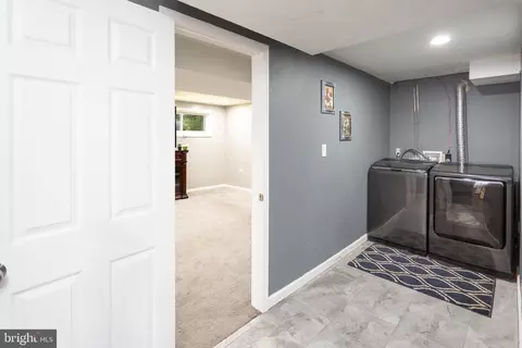 6800 Rolling Rd, Springfield, VA 22152 photo 36