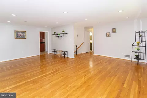6800 Rolling Rd, Springfield, VA 22152 photo 16