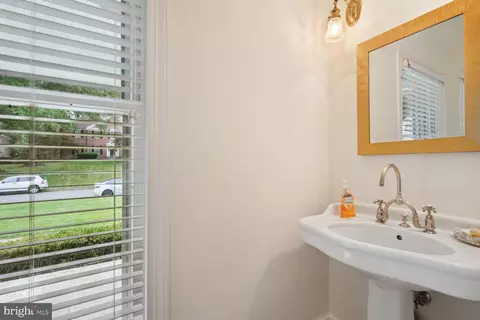 1211 Suffield Dr, Mclean, VA 22101 photo 18