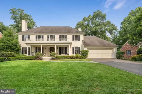 1211 Suffield Dr, Mclean, VA 22101