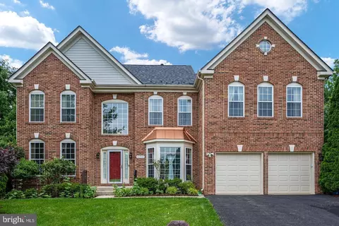 12731 Mill Heights Ct, Oak Hill, VA 20171
