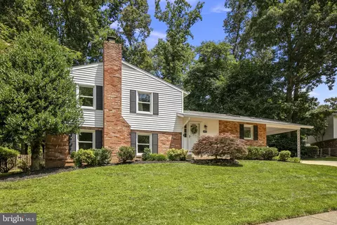 8302 Brixton St, Springfield, VA 22152 photo 2