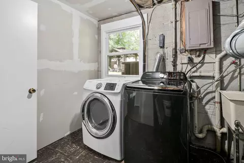 8302 Brixton St, Springfield, VA 22152 photo 35