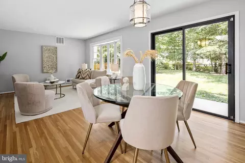8302 Brixton St, Springfield, VA 22152 photo 13