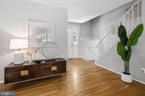 8302 Brixton St, Springfield, VA 22152 photo 6