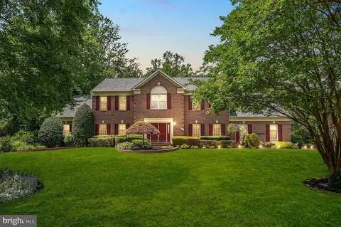 6190 Freds Oak Rd, Fairfax Station, VA 22039