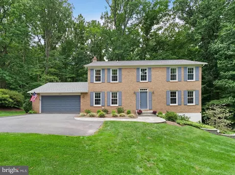6004 Station View Ct, Fairfax Station, VA 22039