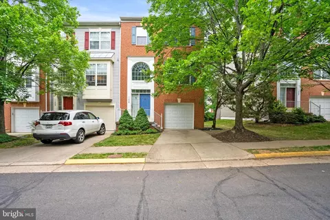 11446 Abner Ave, Fairfax, VA 22030