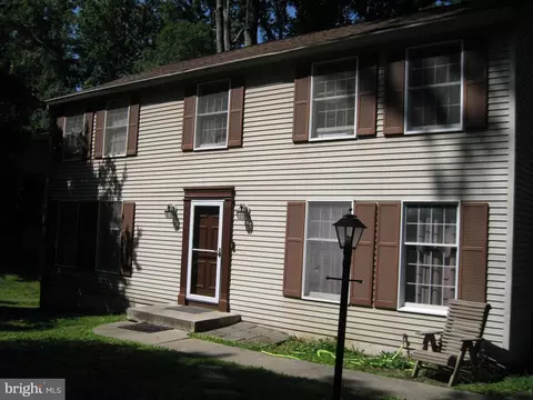2413 Myrtle Ln, Reston, VA 20191