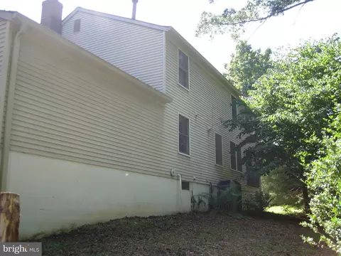 2413 Myrtle Ln, Reston, VA 20191 photo 2